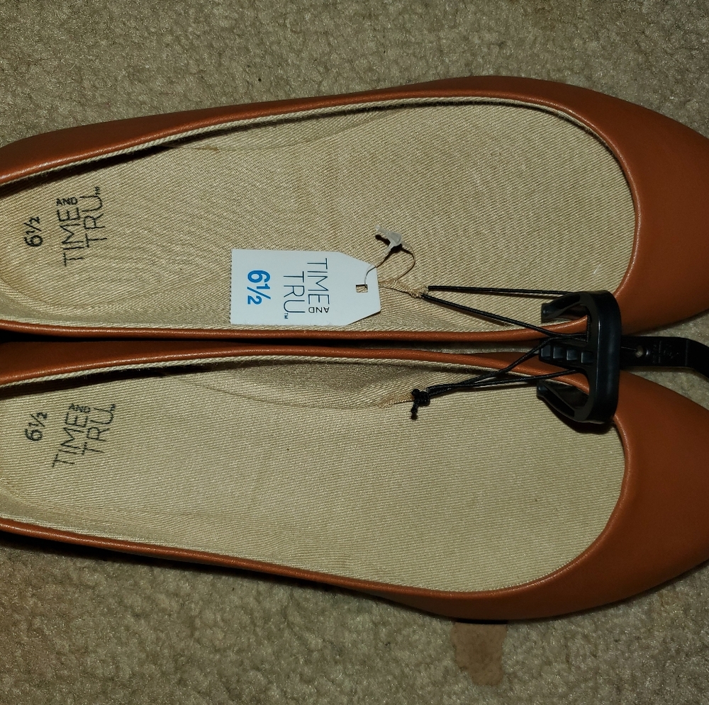 Dress shoes